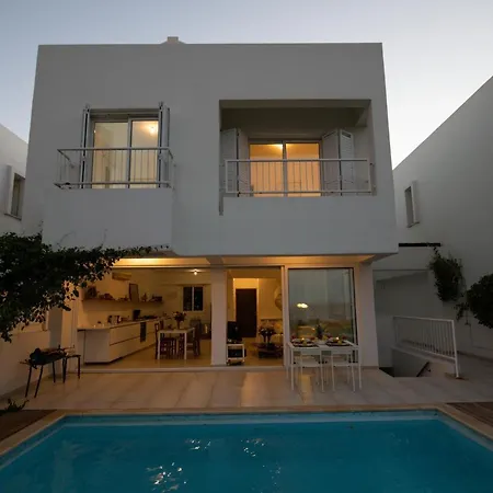 Jasmine Sea Front Villa *