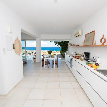 Jasmine Sea Front Villa *