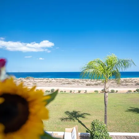 Villa Jasmine Sea Front