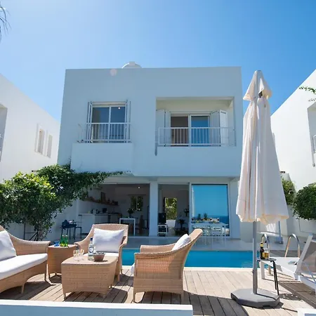 Villa Jasmine Sea Front *