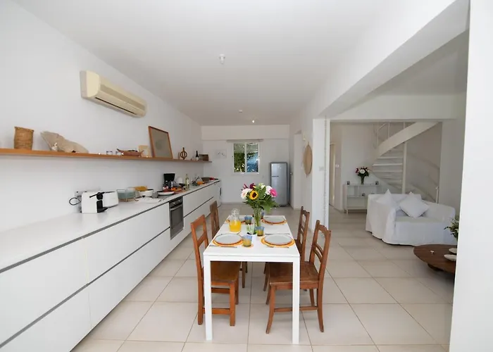 Jasmine Sea Front Villa *