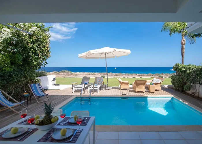 Villa Jasmine Sea Front