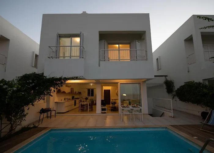 Jasmine Sea Front Villa *